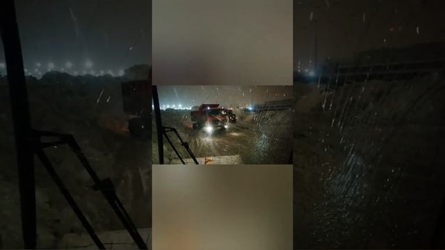 Работа. Фронтальный погрузчик Хендай  и SOLZ. БУРТОВКА СНЕГА. ГОРЫ СНЕГА