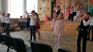 Танец выпускной 4в класс