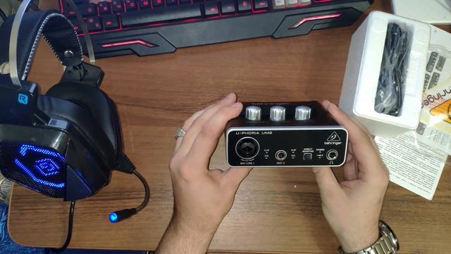 Распаковка и обзор внешней звуковой карты с фантомным питанием Behringer U-PHORIA UM 2. #Behringer# смотреть онлайн