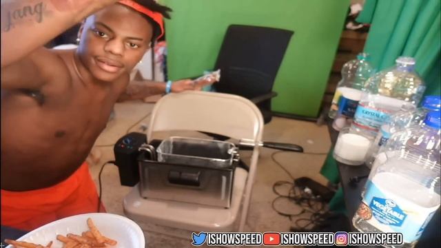 iShowSpeed Burns Down His House... смотреть онлайн