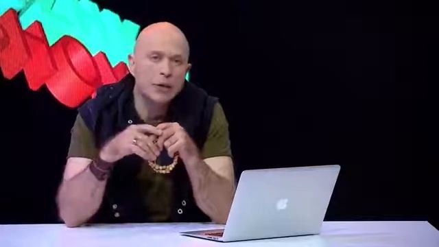 Мне этот формат показался симпатичным смотреть онлайн
