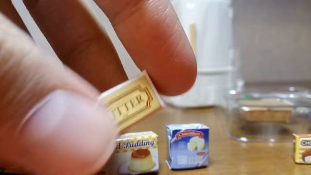 Открываем холодильник Сильвания Фэмилис и стеклянного лизуна смотреть онлайн