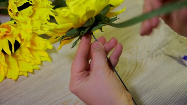 Подсолнух из фоамирана. Часть вторая смотреть онлайн