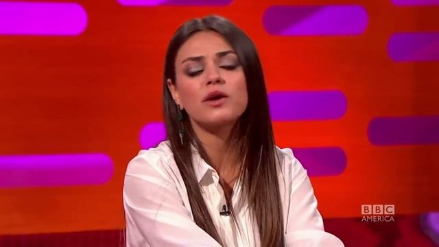 Мила Кунис: "Русский язык похож на клингонский" (Шоу Грэма Нортона) смотреть онлайн