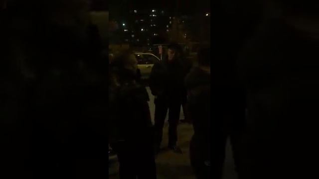 Жители перекрыли дорогу на Керченской смотреть онлайн