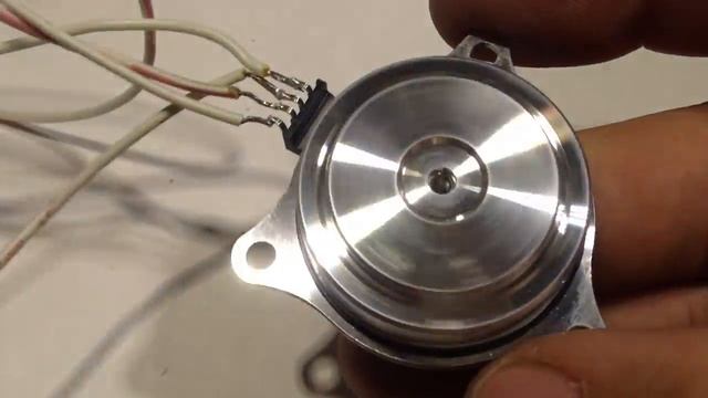 Готовый трехфазный драйвер моторов из HDD-жесткого диска.Тест с разными моторами смотреть онлайн