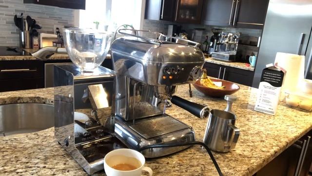 Ascaso Dream + I-steel grinder quick demo смотреть онлайн