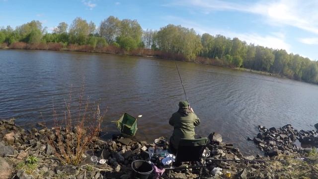 Первая лещёвая рыбалка 2022|Рыбалка в Драчево|Ляяяящ на прикормку Zhor смотреть онлайн