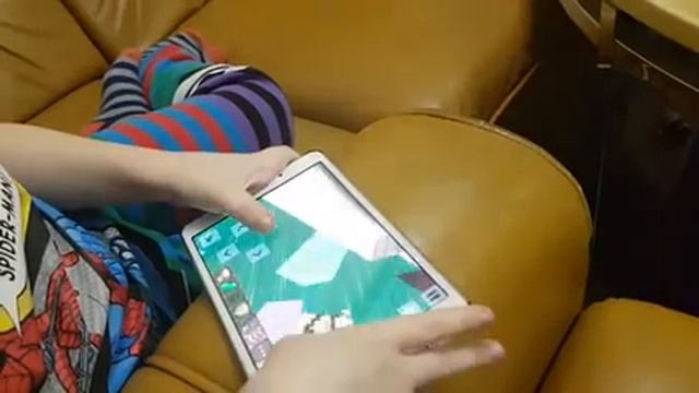 ВЛОГ:Илюшка играет в mainkraft,самий юный игрок mainkraft!!! Любима игра! Maincraf. смотреть онлайн