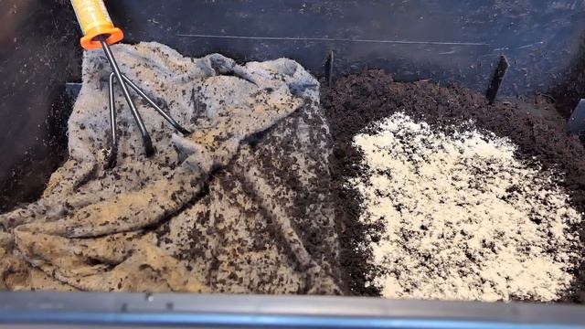 Кормление червя зерновыми белковый корм. Вермикомпостер Worm cafe смотреть онлайн