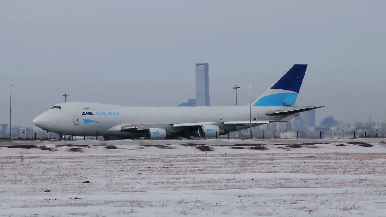 #boeing #747 #takeoff #sky #jamboo #jambo Boeing 747 is preparing for takeoff. смотреть онлайн