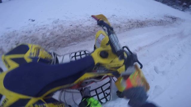 На квадроцикле зимой часть 4 ПОМОЩЬ КВАДРОЦИКЛИСТА смотреть онлайн