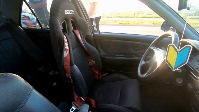 Mitsubishi Lancer GTI - Aspirado de 140 cv e girando muito! смотреть онлайн