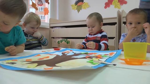 Аппликация "Осеннее дерево". Открытое занятие в детском саду. смотреть онлайн