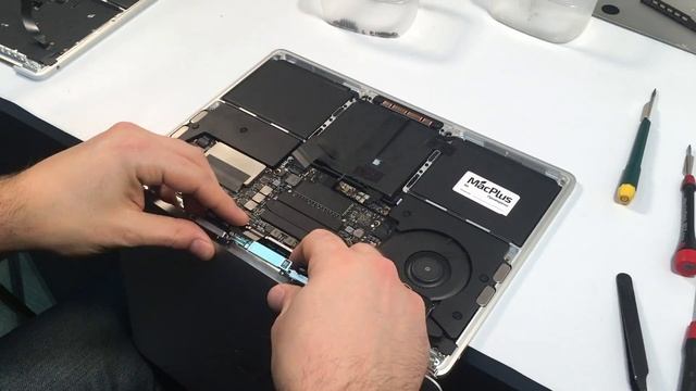 MacBook Pro 13