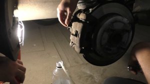 Замена и прокачка тормозной жидкости в автомобиле Хендай Солярис/Киа Рио