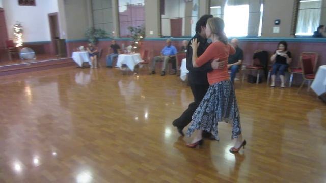 Argentine Tango Steps: Sacada, Gancho, Leg Wrap, Ochos www.tangonation.com 9/27/2015 смотреть онлайн