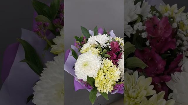 Доставка Букетов в Нижнем Новгороде - Букет из Кустовых и Одноголовых Хризантем - Нежная Роза 24 смотреть онлайн