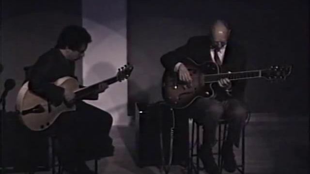 George Van Eps and Howard Alden - Moonglow смотреть онлайн