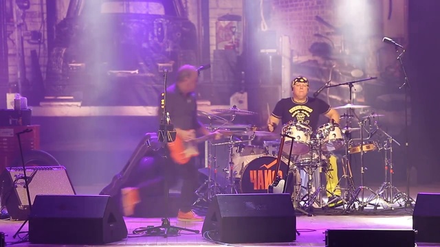 ПЕНЗАКОНЦЕРТ - Концерт «Вместе теплей» в исполнении группы «Чайф»(6 ) (1) смотреть онлайн