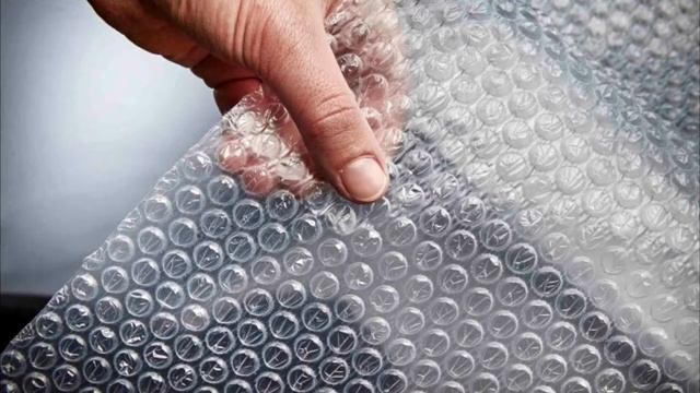 Для чего опытные хозяйки клеят на окна воздушно пузырчатую пленку смотреть онлайн