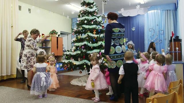 Новогодний утренник 2015 смотреть онлайн