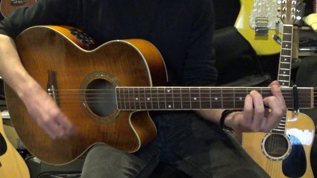 Feet don't fail me now (Joy Crookes) - Tutoriel guitare avec partition en description (Chords) смотреть онлайн