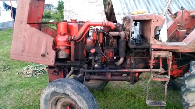 Плавают обороты Т-25 Владимирец