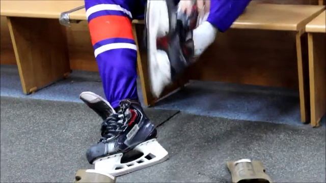 С чего начинает одеваться хоккеист?! смотреть онлайн