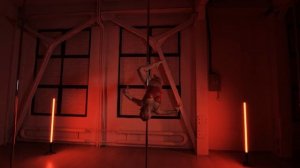 Красивый номер на пилоне