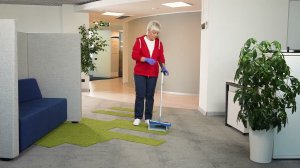 Как подметать свободнолежащие загрязнения сгоном Леголенд