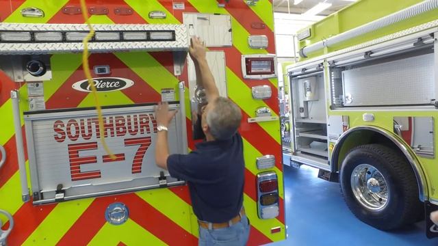 Velocity® PUC™ Pumper – Southbury Fire Department, CT смотреть онлайн