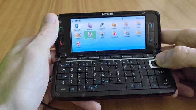 Nokia E90. Смартфон-ноутбук из 2007 смотреть онлайн