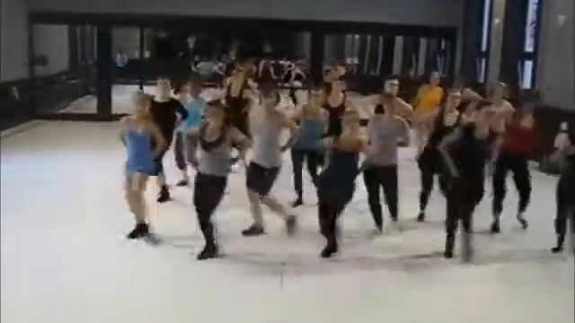 Broadway Jazz смотреть онлайн