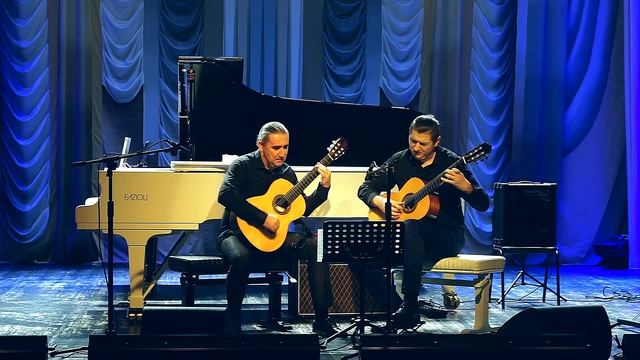 А. Пьяццолла "Verano Porteno" - гитарный дуэт "Viva Guitarra". Олег Попытайленко и Дмитрий Басараб смотреть онлайн