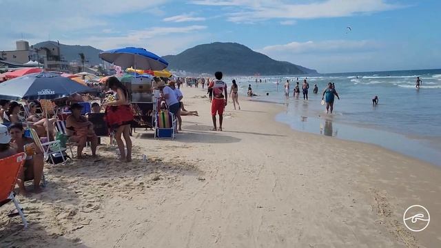[Best Beaches Brazil 4K] ? Lindo dia ? caminhada na praia dos ingleses ? Floripa, Brasil смотреть онлайн
