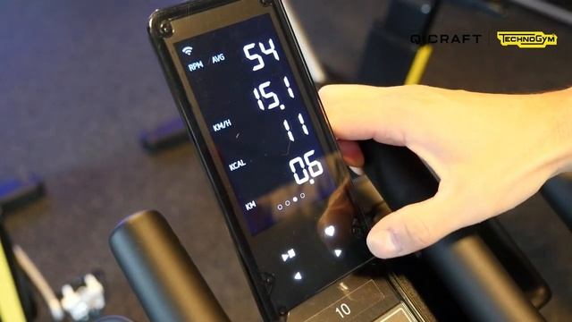 Technogym GROUP CYCLE Tutorial - Swedish смотреть онлайн