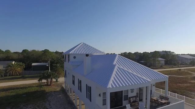 St George Beach смотреть онлайн