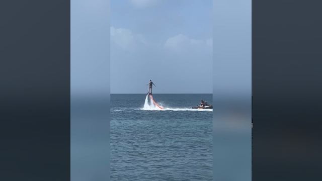 Полёт на флайборде (flyboarding) смотреть онлайн
