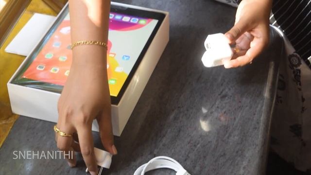 UNBOXING IPAD 7th Generation смотреть онлайн