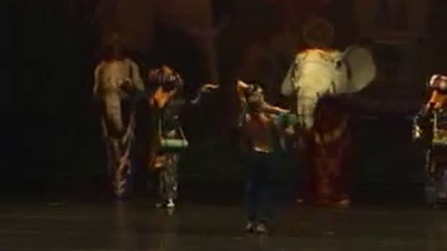 Lion is drunk (Или как уволиться из массовки) смотреть онлайн