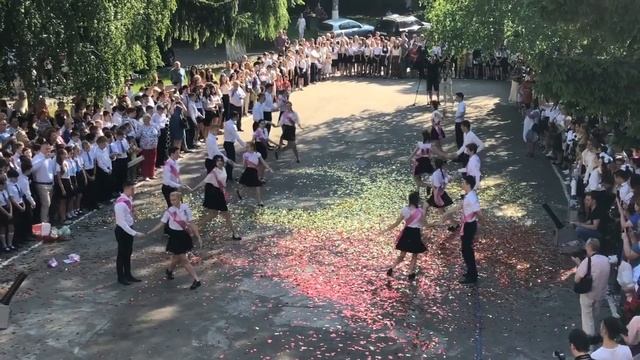 Вальс 11 - В Последний звонок смотреть онлайн