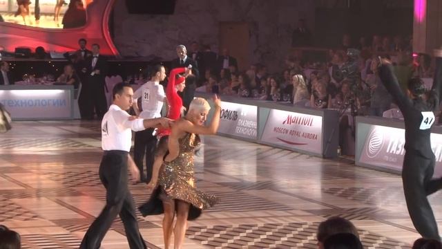 Ilia Borovski - Veronika Klyushina, 1/2 final Cha-cha-cha смотреть онлайн