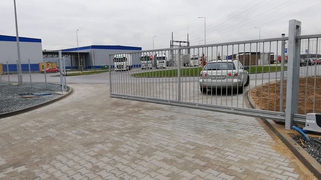 Brama długość 7 m napęd NICE ROBUS 600 смотреть онлайн