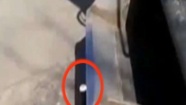 Суровые немцы открывают пиво экскаватором смотреть онлайн