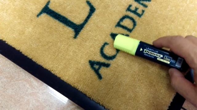 Ковер на резиновой основе с резиновым кантом для магазина