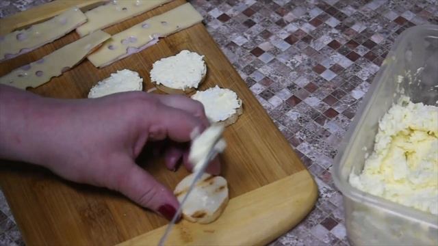 ГОСТИ НА ПОРОГЕ/ГОТОВИМ БЫСТРУЮ ЗАКУСКУ НА СТОЛ/ смотреть онлайн