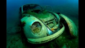 Интересные  находки под водой !