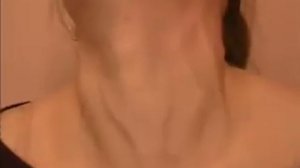 female neck veins