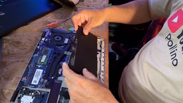 Como abrir Laptop HP EliteBook 840 G3 y cambiar batería y almacenamiento? смотреть онлайн